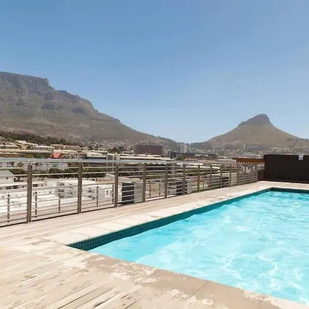 Modern 2 Bedroom Apartment In Chapel Towers - Beautiful Table Mountain View Cape Town Exterior photo