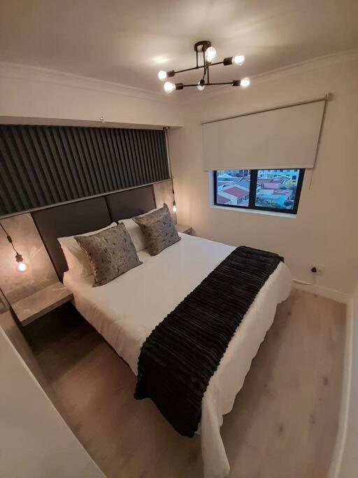 Apartment Modern 2 Bedroom In Chapel Towers - Beautiful Table Mountain View